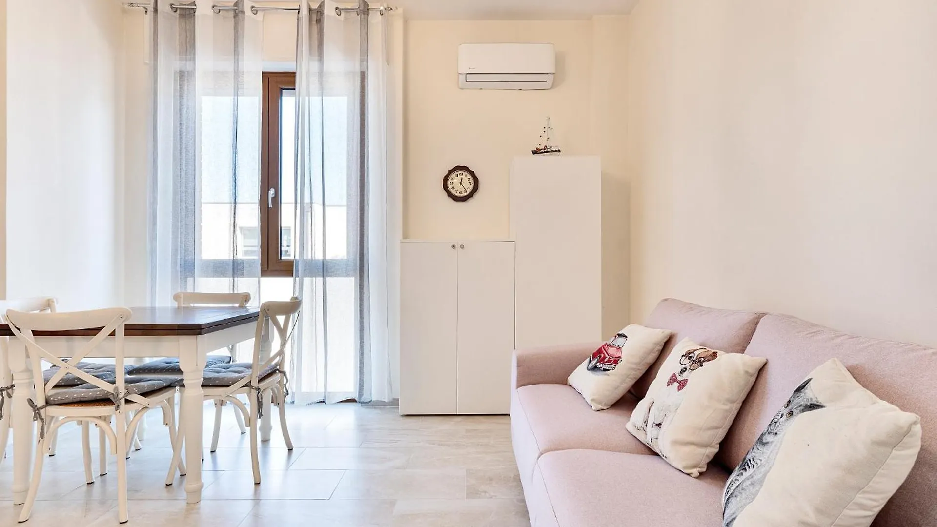 Sunny Apartment Near The Sea Lido di Camaiore