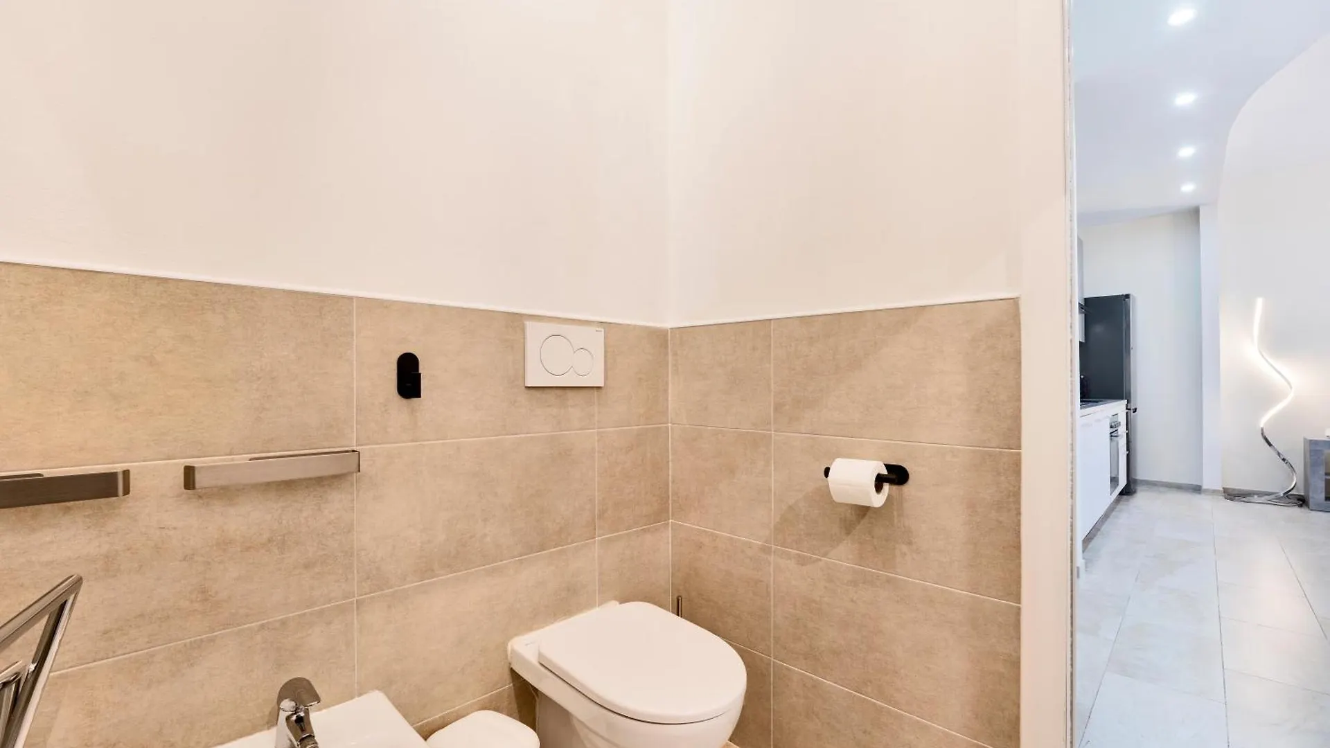 Sunny Apartment Near The Sea Lido di Camaiore