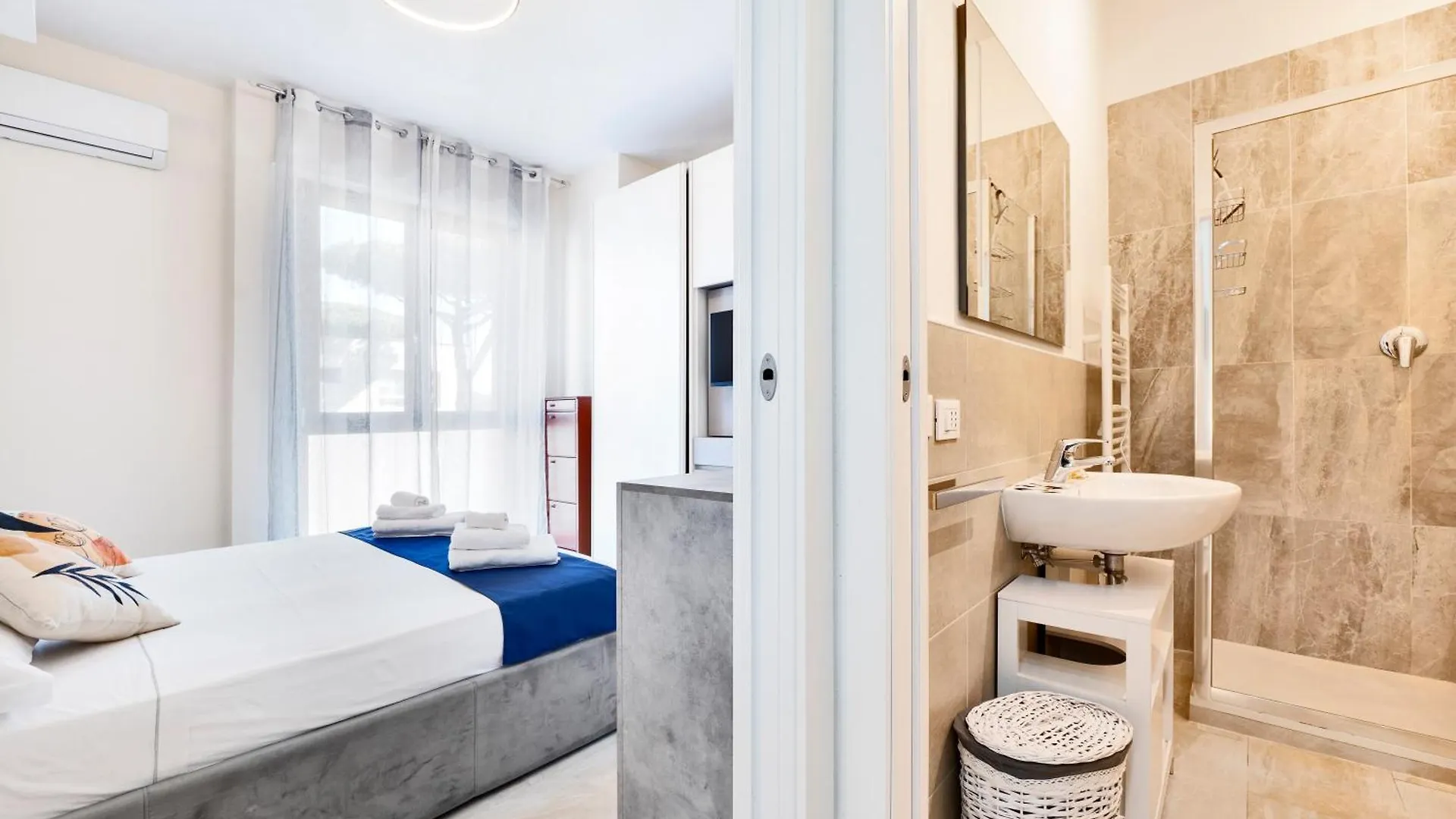 Sunny Apartment Near The Sea Lido di Camaiore Italy