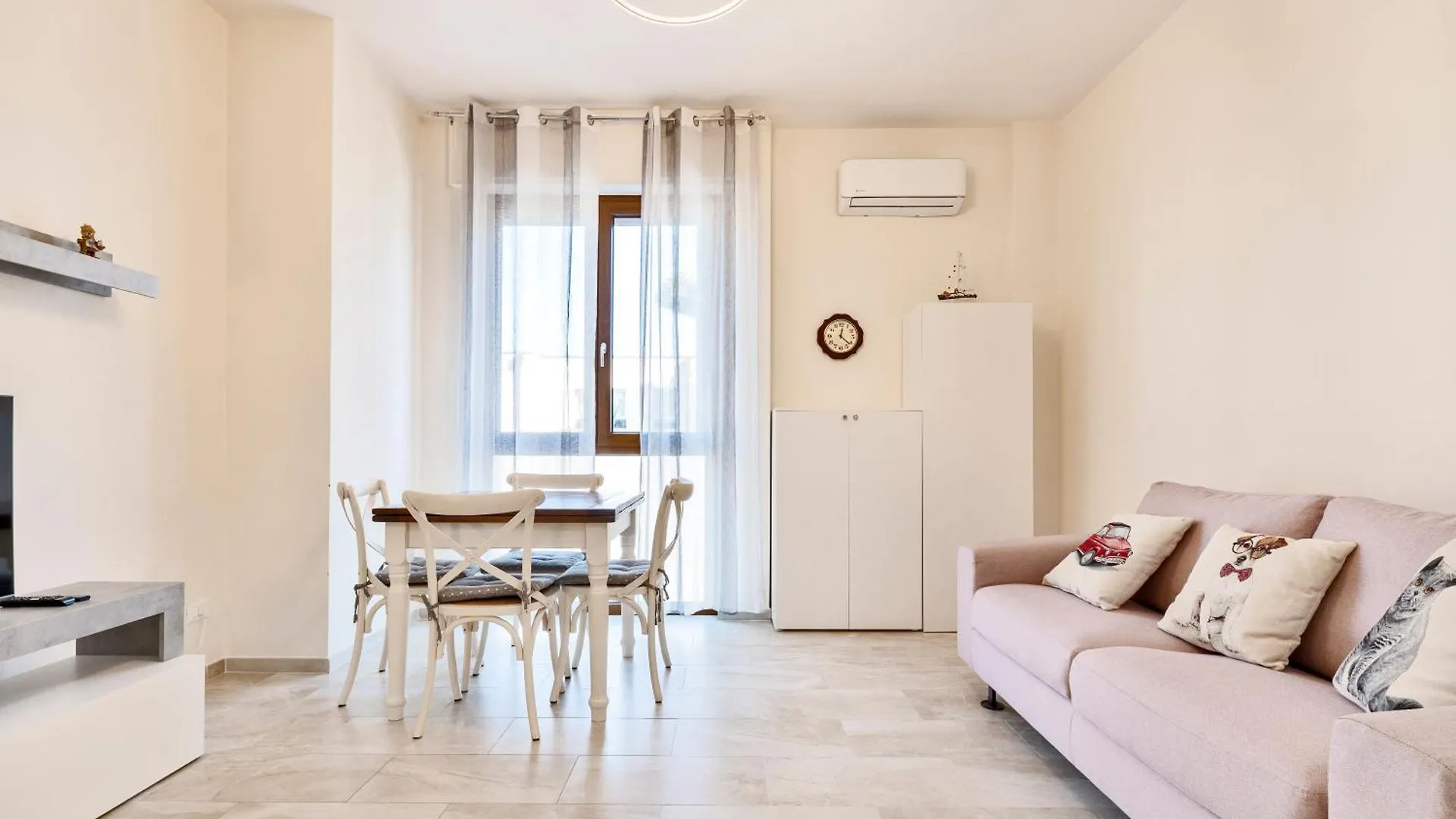 Sunny Apartment Near The Sea Lido di Camaiore 0*,  Italy