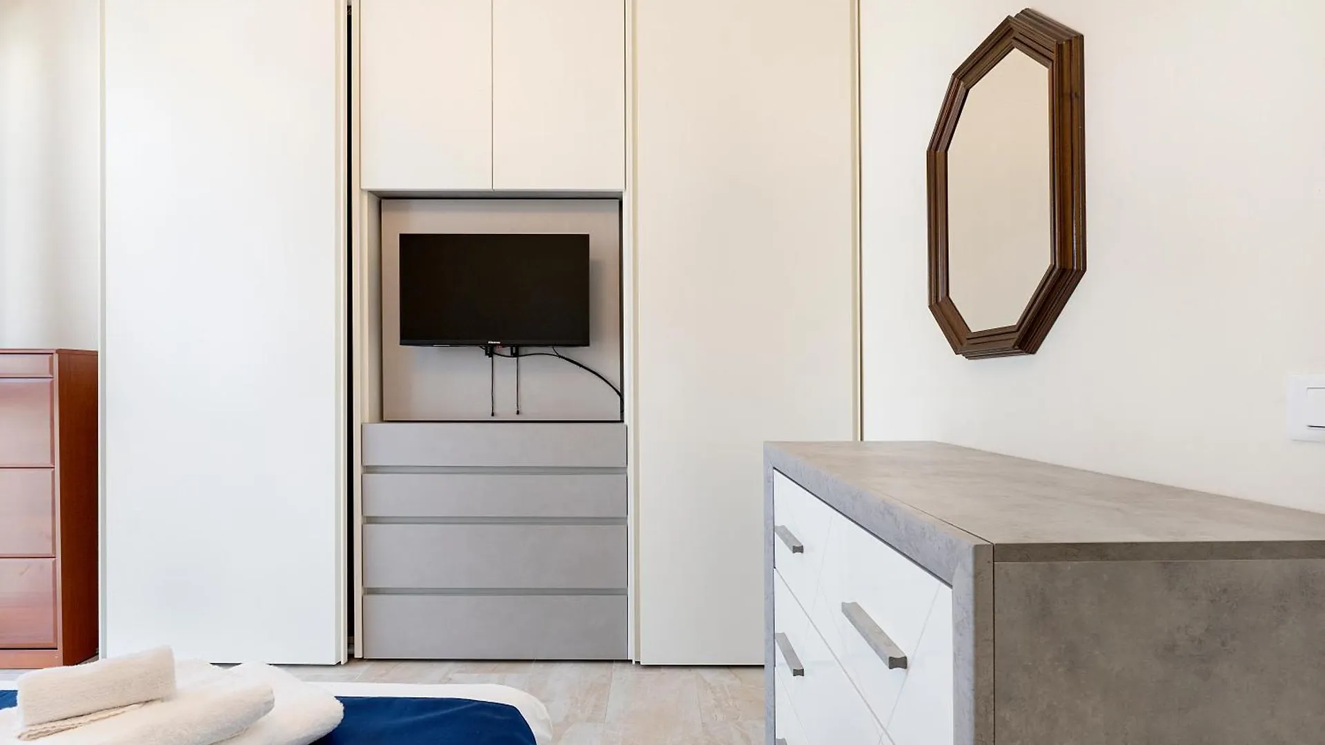 Sunny Apartment Near The Sea Lido di Camaiore 0*,  Italy